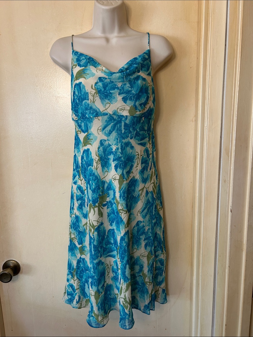 Ann Taylor Vintage Blue Silk Floral Slip Midi Dress size 6P